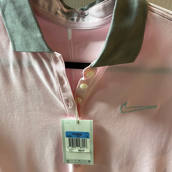 Adorable new w tags ladies golf shirt Nike GOLF - Picture 3 of 3